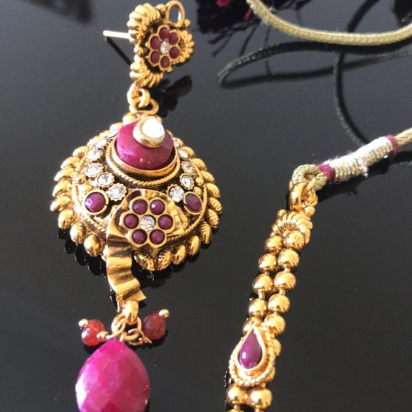 Jewelry Set - Picture 3 of 3